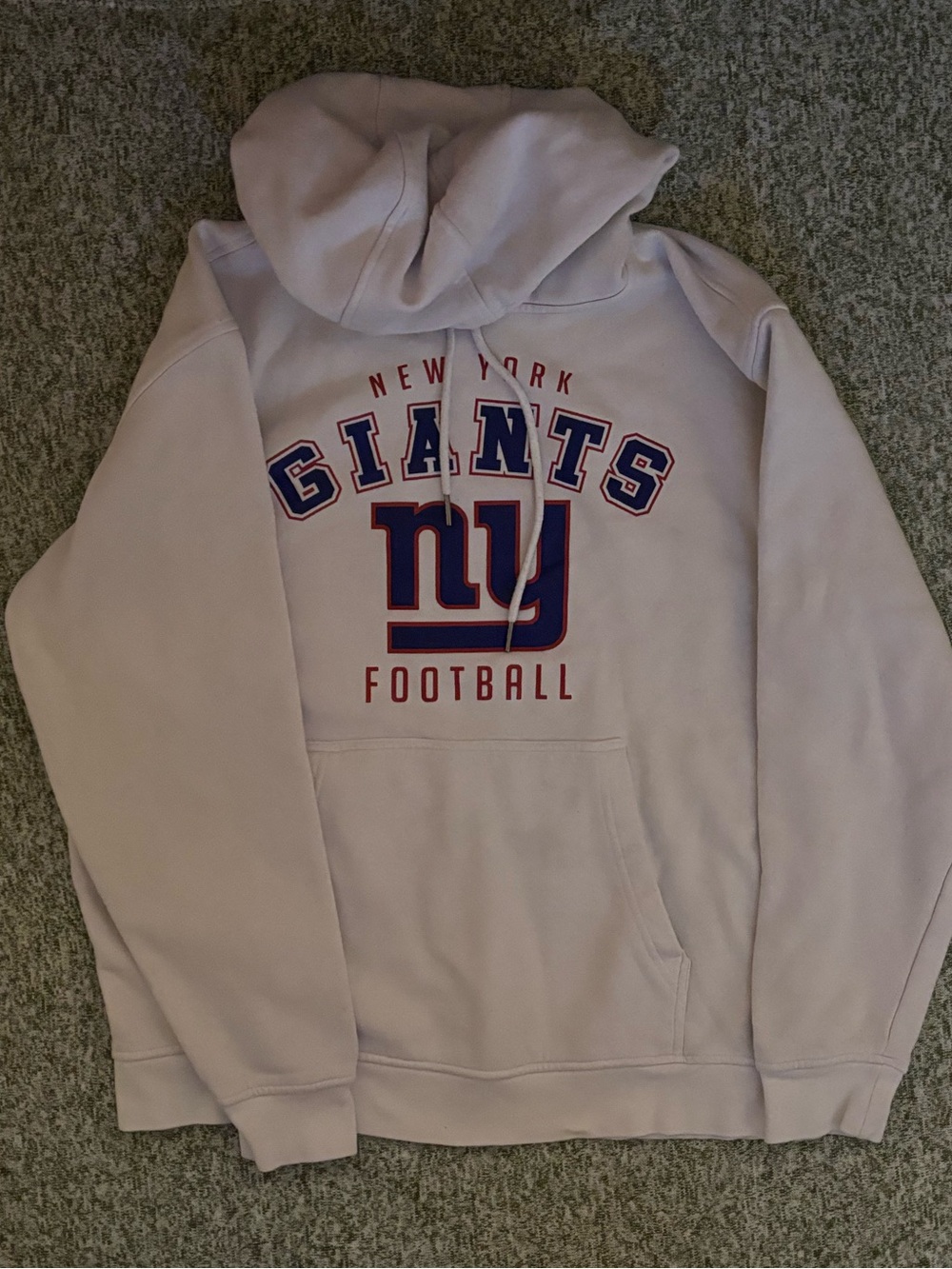 New York Giants Sweatshirt. Adult size M. NFL.